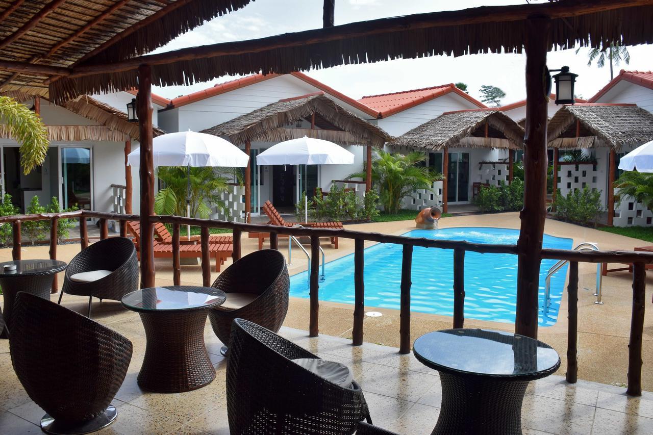 Vivi Bungalows Resort Nai Harn Exterior photo